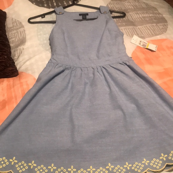 Dress - Picture 2 of 3